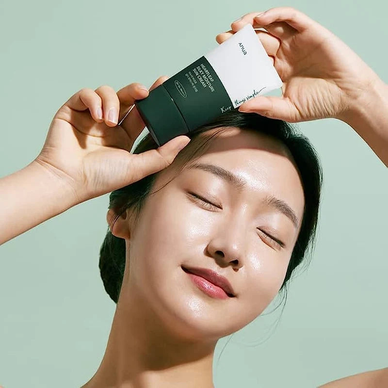 Anua Heartleaf Silky Moisture Sunscreen SPF50+ PA++++ 50mlPersonal CareAnua Heartleaf Silky Moisture Sunscreen SPF50+ PA++++ (50ml) offers powerful sun protection in a lightweight, non-greasy formula perfect for daily use. Infused with calming Heartleaf (